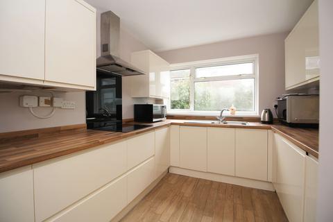 4 bedroom detached house to rent, Lon y Fro, Pentyrch CF15 9TE