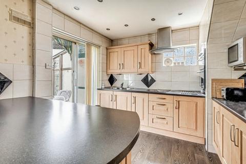 undefined, Broomfield Avenue, Leigh-on-sea, SS9 4
