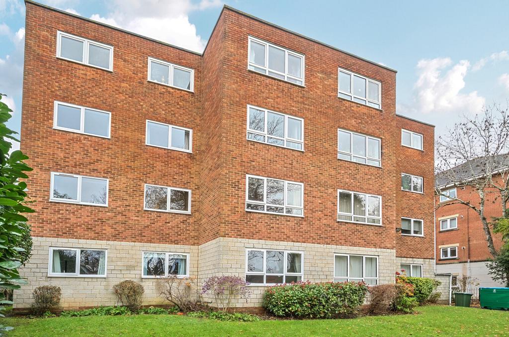 1382232 15 693817...