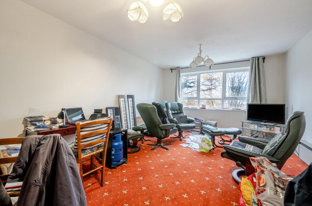 1382232 17 693817...