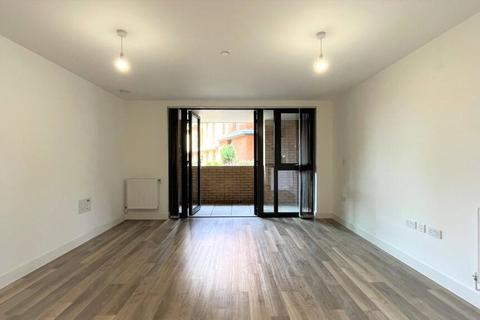 undefined, High Street, Sutton, SM1