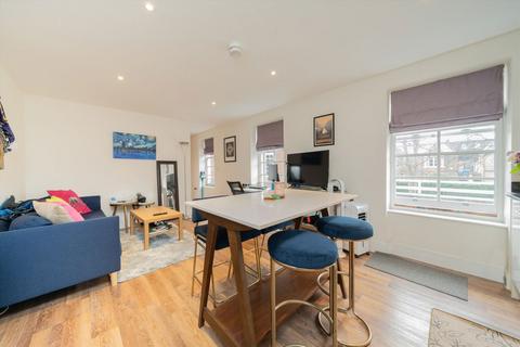 1 bedroom flat to rent, Ravenscourt Gardens, London W6