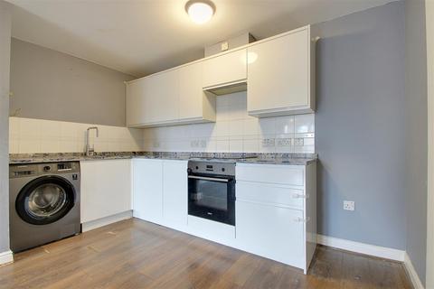 undefined, Ovaltine Drive, Kings Langley
