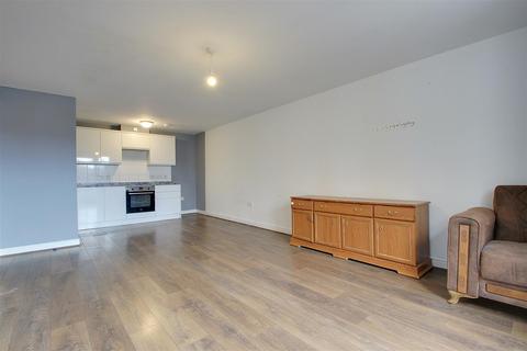 undefined, Ovaltine Drive, Kings Langley