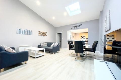 2 bedroom flat to rent, Ambrose Street, Cheltenham GL50