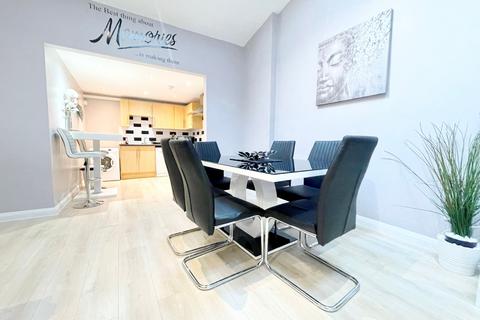 2 bedroom flat to rent, Ambrose Street, Cheltenham GL50