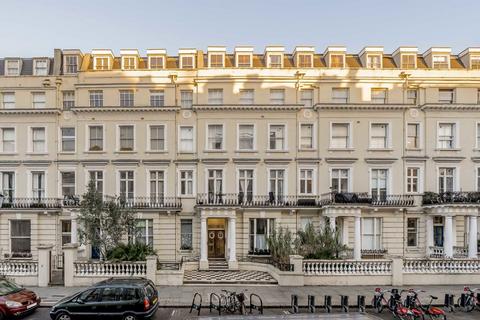 1 bedroom flat to rent, Pembridge Gardens, London W2