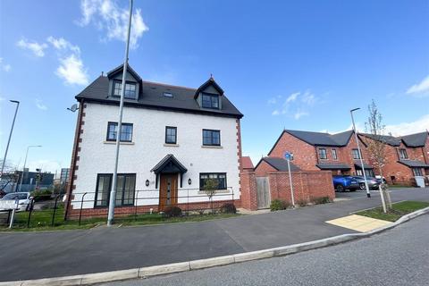 4 bedroom house to rent, Alder Way, Holmes Chapel, Crewe