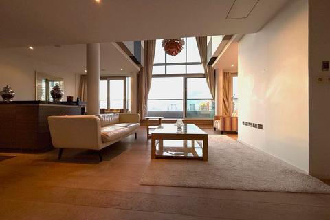 undefined, Baltimore Wharf, London E14