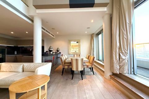undefined, Baltimore Wharf, London E14