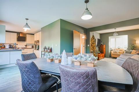 undefined, Pond Chase, Hockley SS5