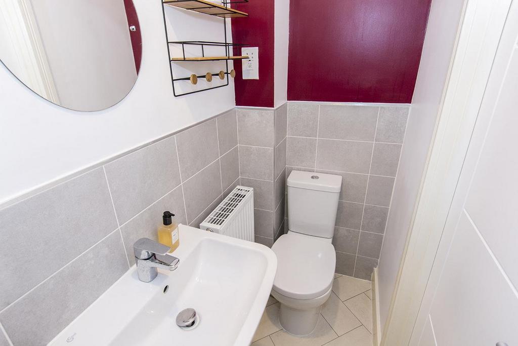 Master En-Suite