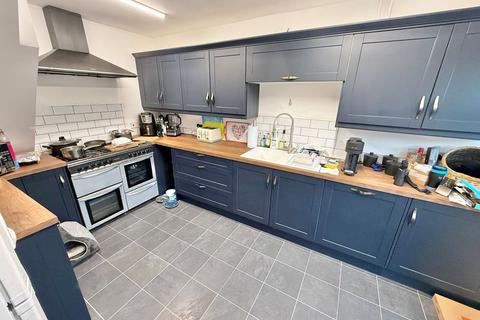 undefined, Elgar Close, Great Sutton