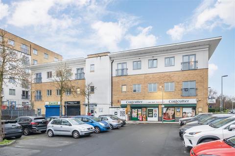 1 bedroom flat for sale, Weaver House, Higham Mews, Northolt, UB5 6DT