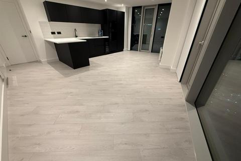 2 bedroom flat to rent, Trinity Way, Manchester M3