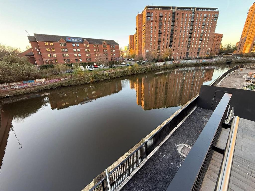 Whats App Image 2025-12-11 at 17.01.32.jpeg