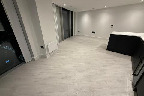2 bedroom flat to rent, Trinity Way, Manchester M3