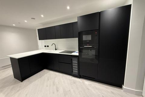 2 bedroom flat to rent, Trinity Way, Manchester M3