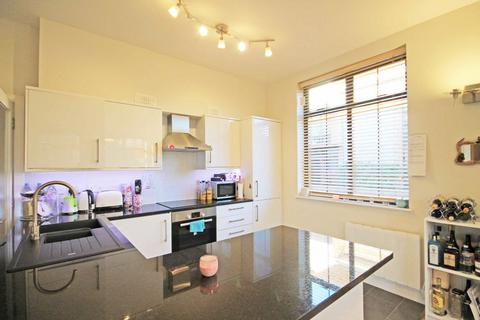 undefined, Holly Road, Twickenham TW1