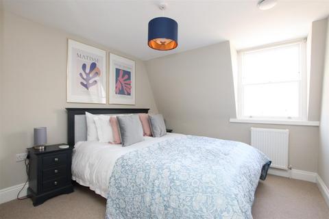 undefined, 13 Milsom Street, Bath BA1