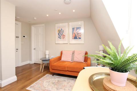 undefined, 13 Milsom Street, Bath BA1