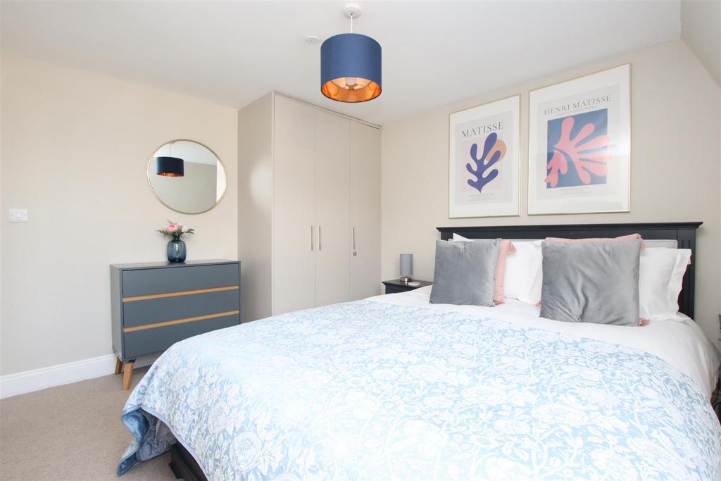 Bedroom (2).JPG