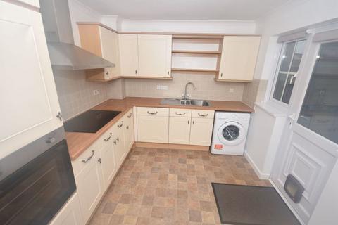2 bedroom house to rent, Royal Way, Exeter