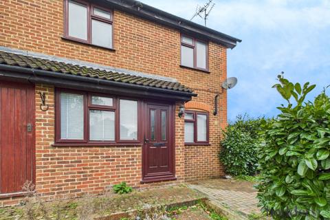 undefined, Chestnut Walk, Byfleet, West Byfleet, Surrey, KT14