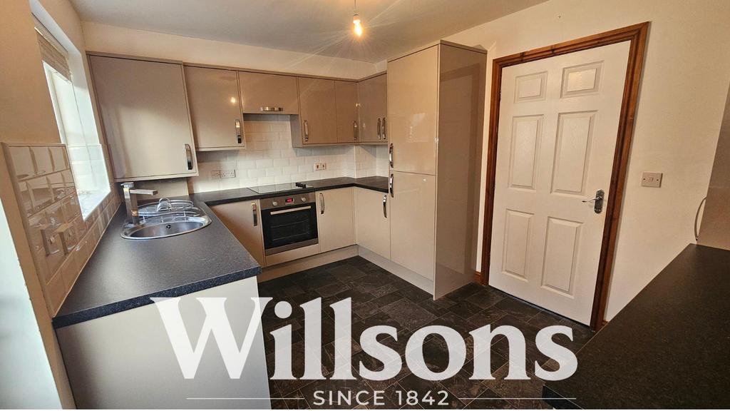 Kitchen 1.jpg