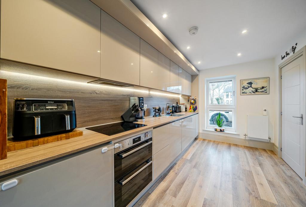 1388123-17-69396a...