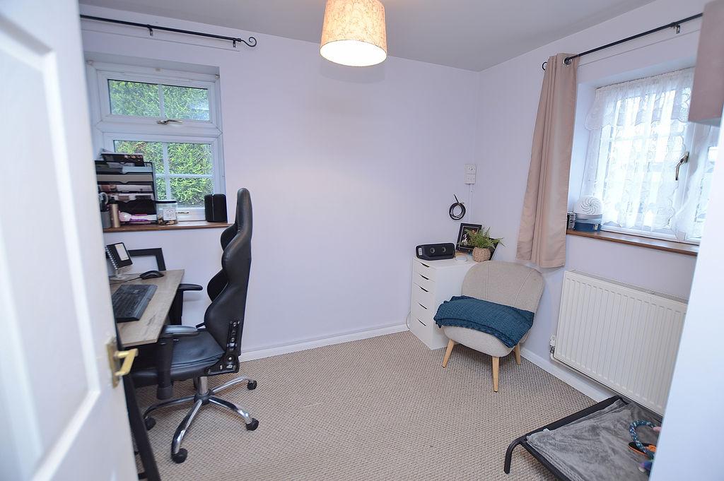 Bedroom 4/Office