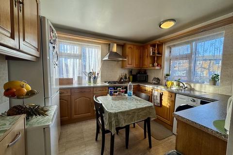 undefined, Moorfield Road, Uxbridge