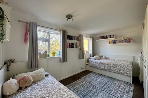 undefined, Moorfield Road, Uxbridge