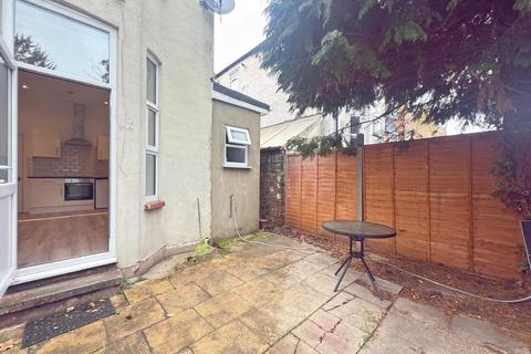 undefined, Lampton Road, Hounslow, Middlesex, TW3