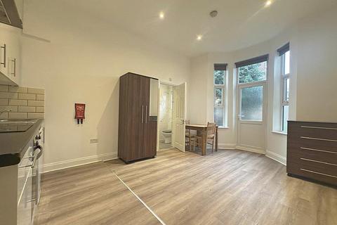 undefined, Lampton Road, Hounslow, Middlesex, TW3