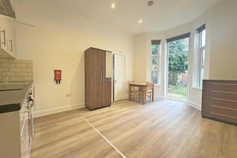 undefined, Lampton Road, Hounslow, Middlesex, TW3