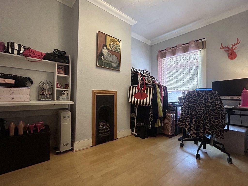 2nd Bedroom
