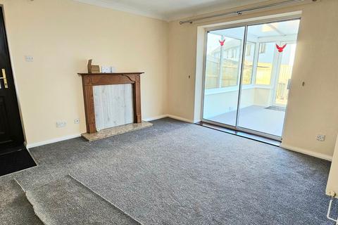 2 bedroom end of terrace house to rent, Taylor Close, Dawlish, EX7