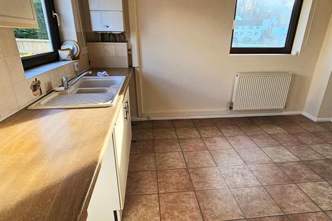 2 bedroom end of terrace house to rent, Taylor Close, Dawlish, EX7