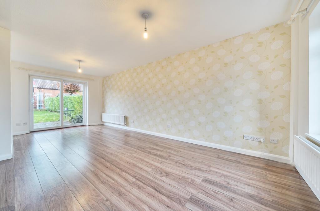 1389301-8-693ad60bbd4b7