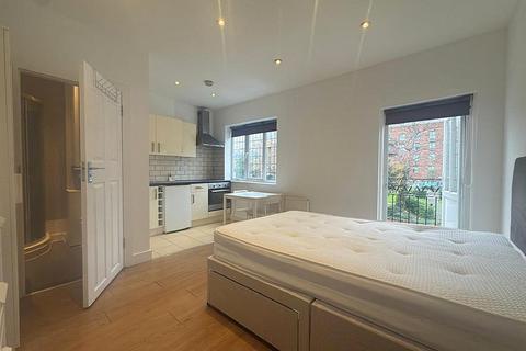 undefined, Lampton Road, Hounslow, Middlesex, TW3