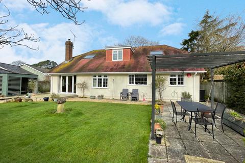 3 bedroom chalet for sale, Armstrong Close, Brockenhurst, SO42