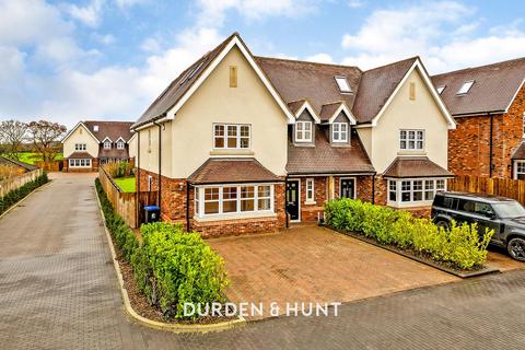 undefined, Stapleford Road, Stapleford Abbotts, RM4