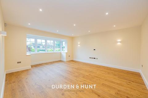 undefined, Stapleford Road, Stapleford Abbotts, RM4
