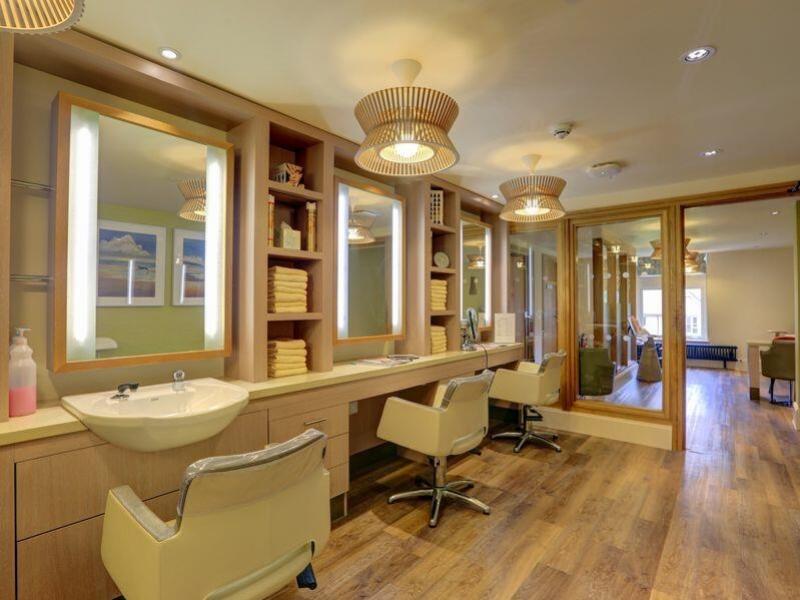 Salon