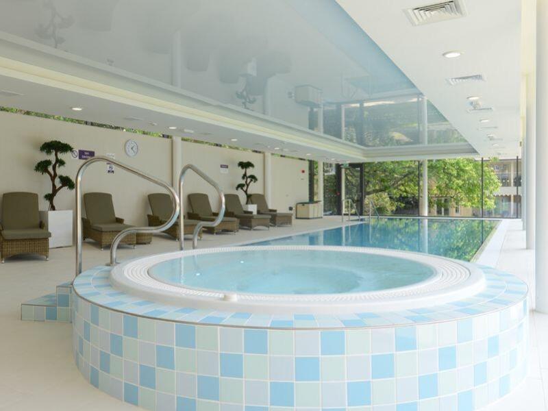 Plunge pool