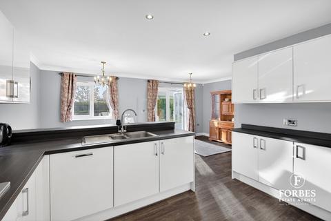 5 bedroom detached house for sale, Willowbank Close, Farington Moss PR26