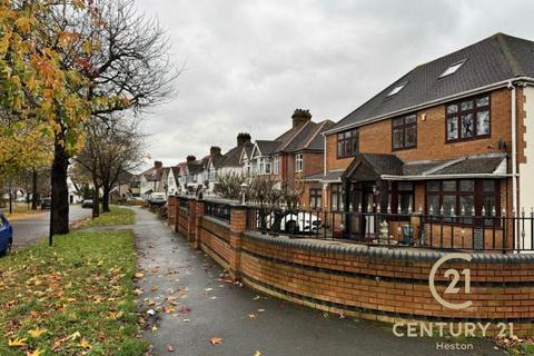 undefined, Spring Grove Road, ISLEWORTH TW7