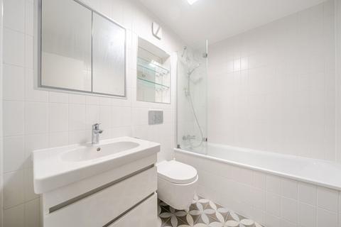 2 bedroom flat for sale, Gipsy Lane, Putney, London, SW15