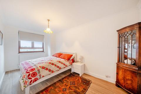 2 bedroom flat for sale, Gipsy Lane, Putney, London, SW15